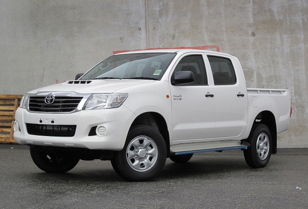 Грузовой-бортовой TOYOTA HILUX 2013 - 2ед.