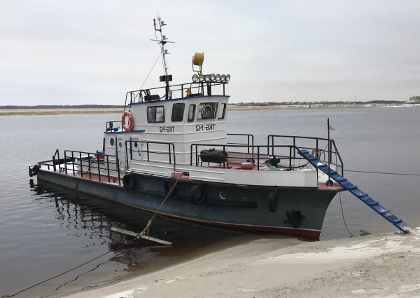 Судно ТКБ-142 &laquo;буксир&raquo; с баржой