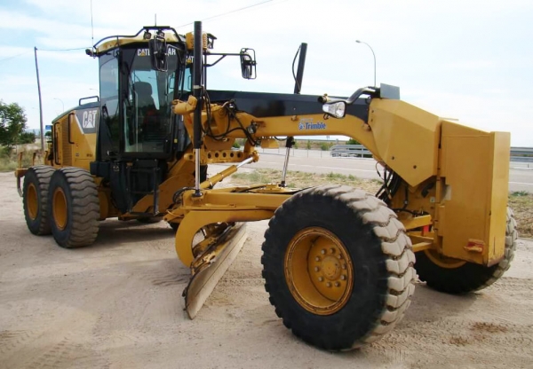 Автогрейдер CATERPILLAR 140M 2008